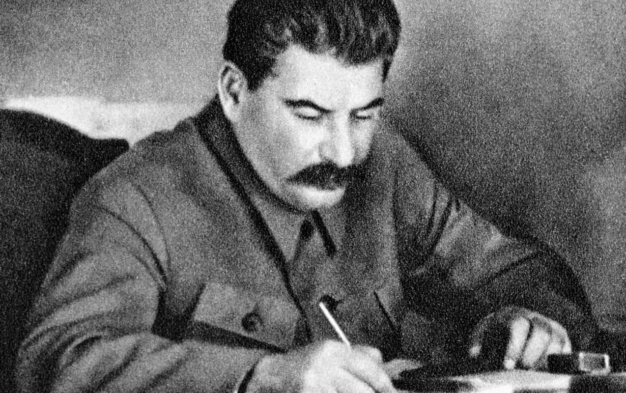 Stalinin gizli zirzəmisi açıldı - 40 min şüşə nadir şərab hərraca çıxarılır